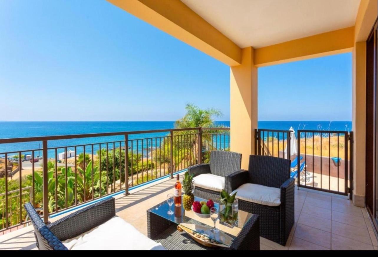 Sunset View Mermaid Villa Pomos Exterior foto
