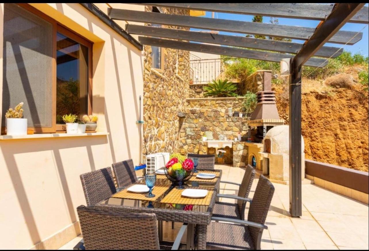 Sunset View Mermaid Villa Pomos Exterior foto